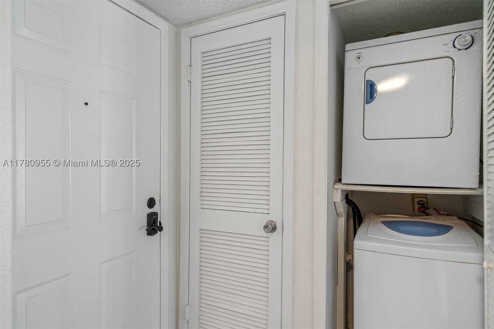 HYDE PARKPLACE II - Residential