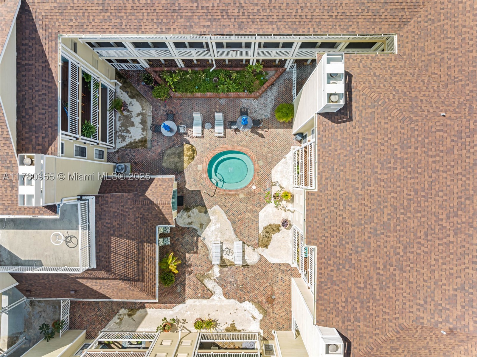 HYDE PARKPLACE II - Residential