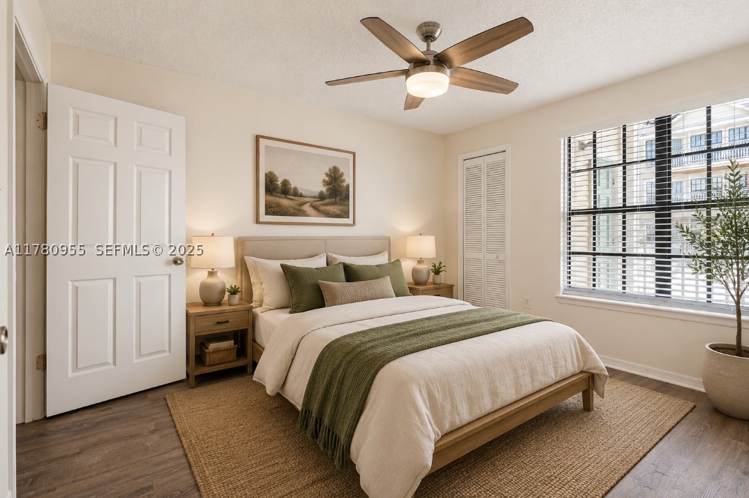 HYDE PARKPLACE II - Residential