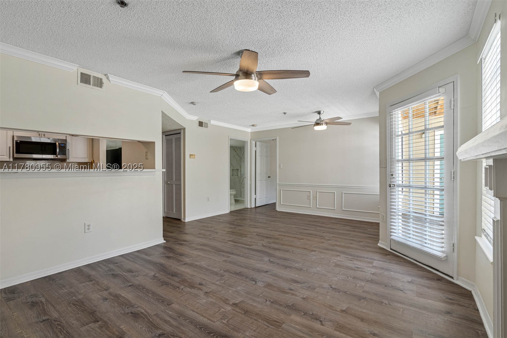 HYDE PARKPLACE II - Residential