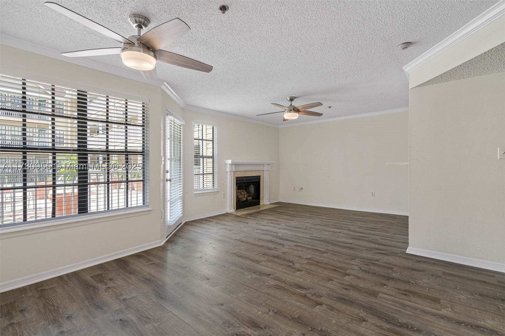 HYDE PARKPLACE II - Residential