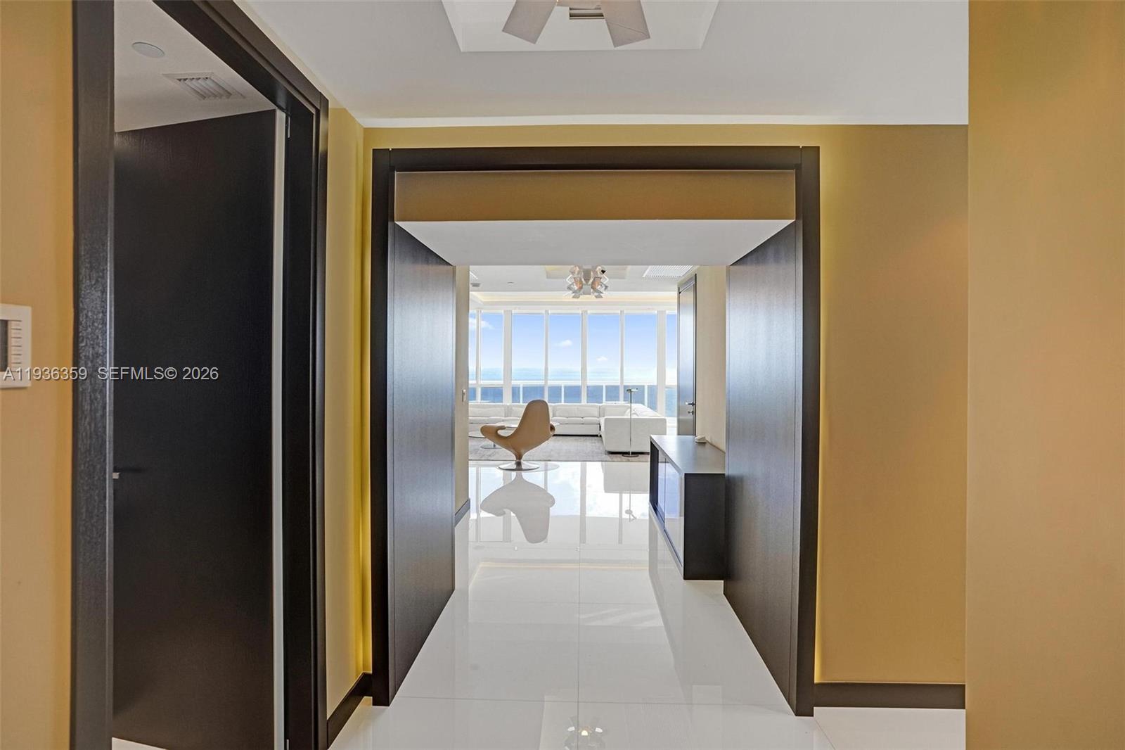 TDR TOWER III CONDO - Residential