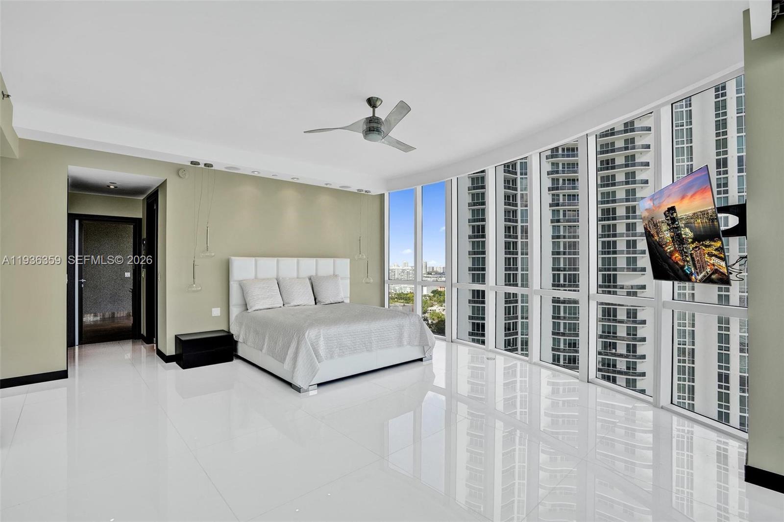 TDR TOWER III CONDO - Residential