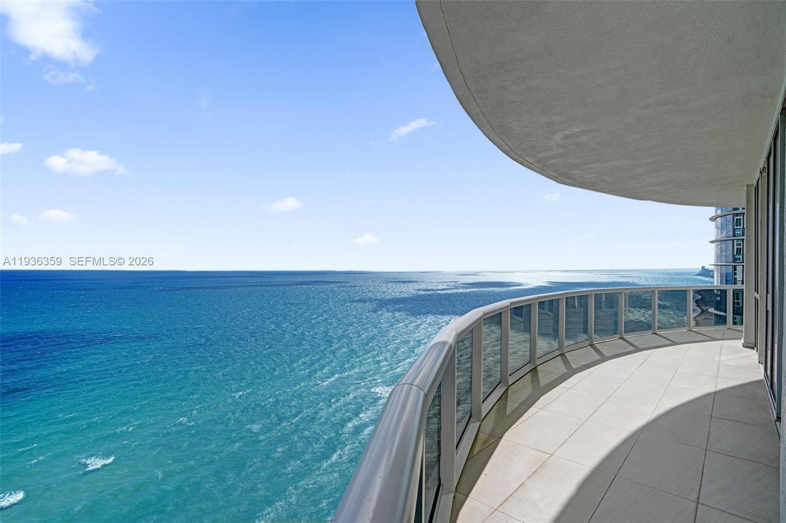 TDR TOWER III CONDO - Residential