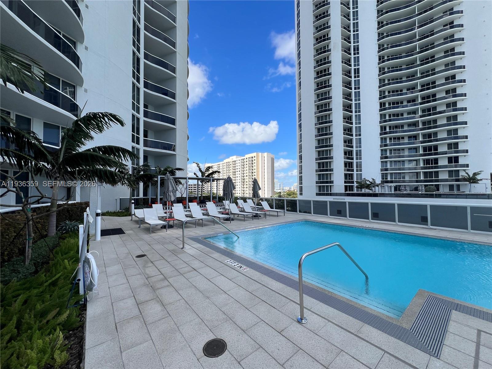 TDR TOWER III CONDO - Residential