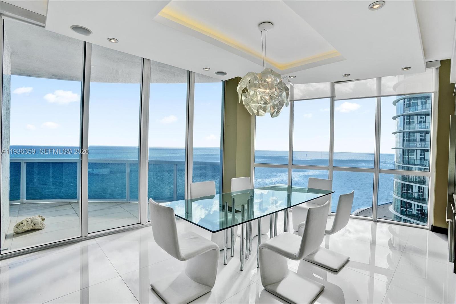 TDR TOWER III CONDO - Residential