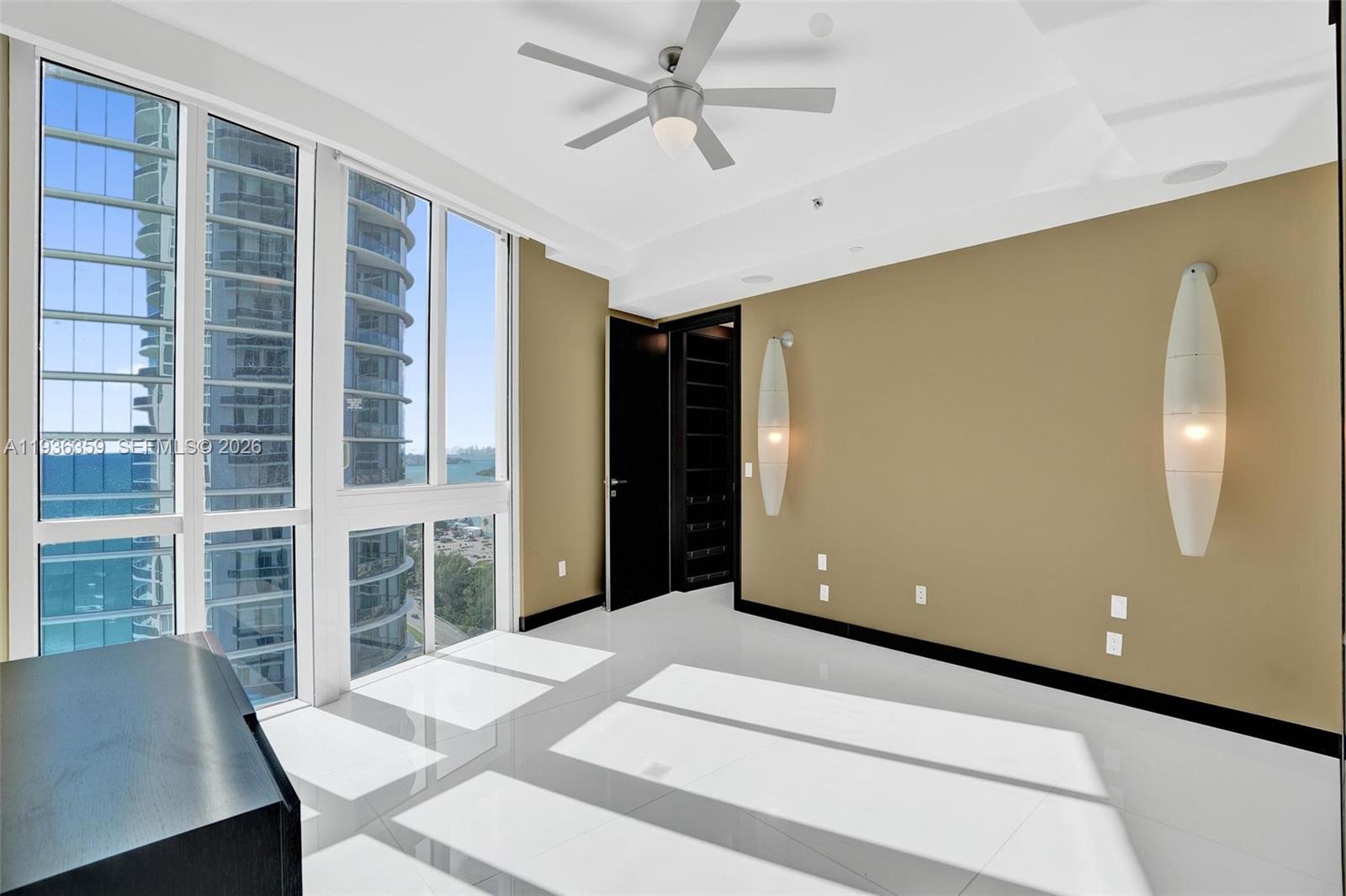 TDR TOWER III CONDO - Residential