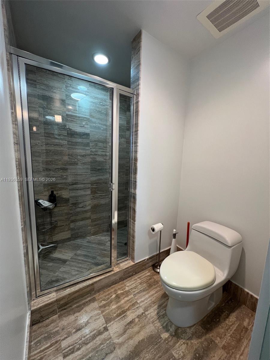 TDR TOWER III CONDO - Residential