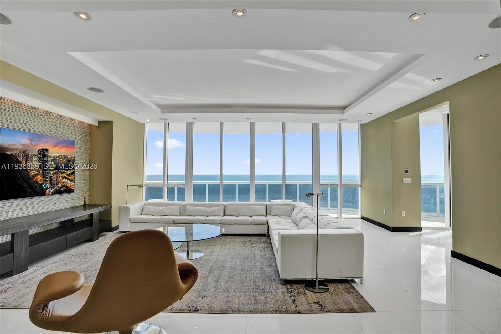 TDR TOWER III CONDO - Residential