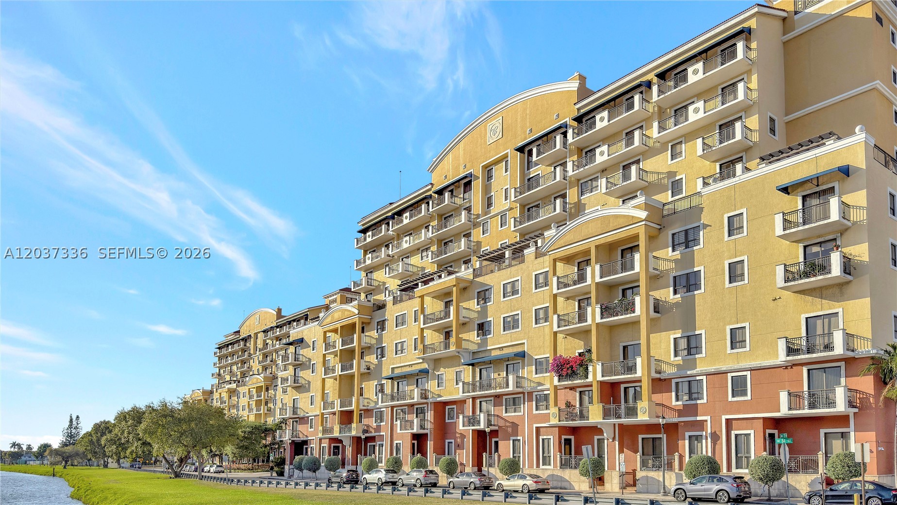 COLONNADE AT DADELAND SE - Residential