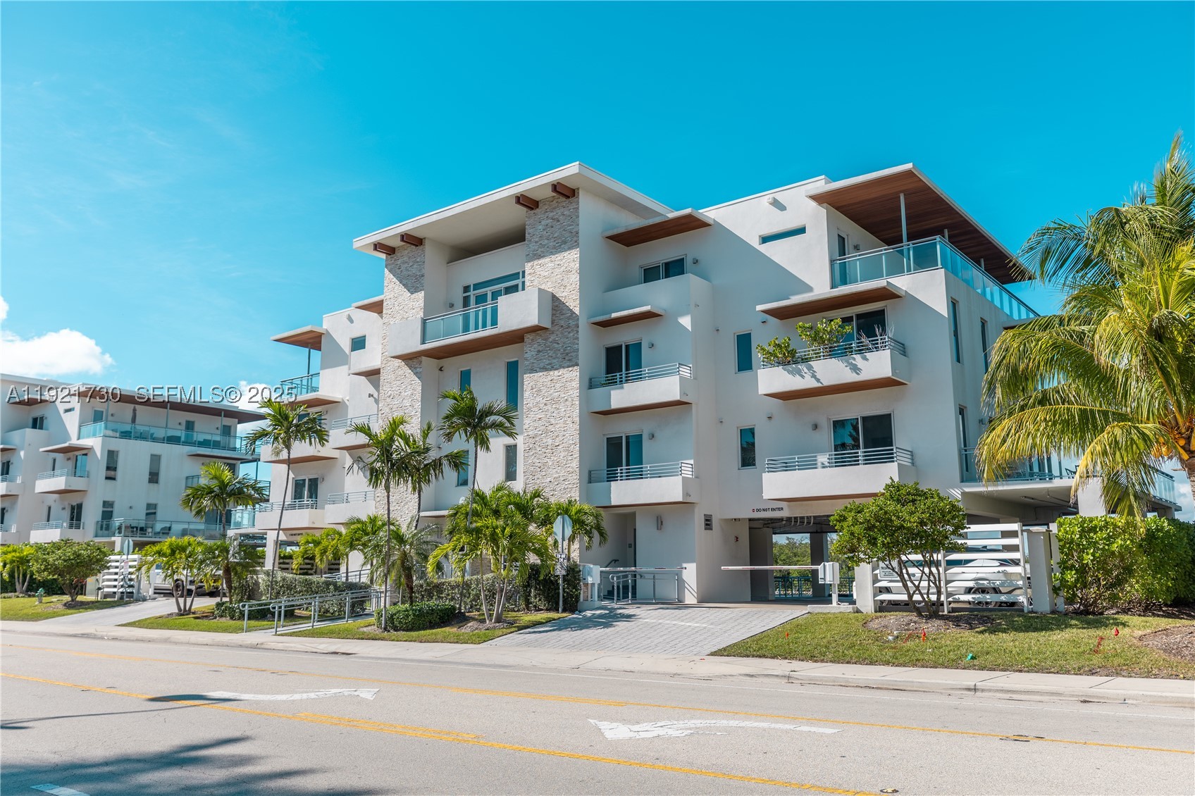 SEASIDE VILLAGE WEST COND - Residential