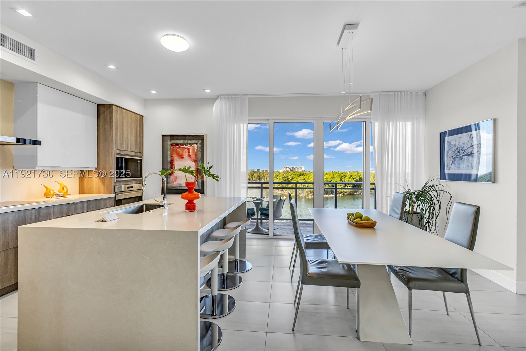 SEASIDE VILLAGE WEST COND - Residential