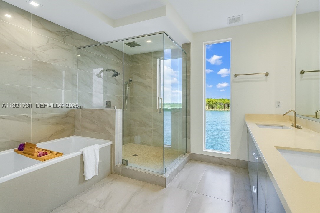 SEASIDE VILLAGE WEST COND - Residential