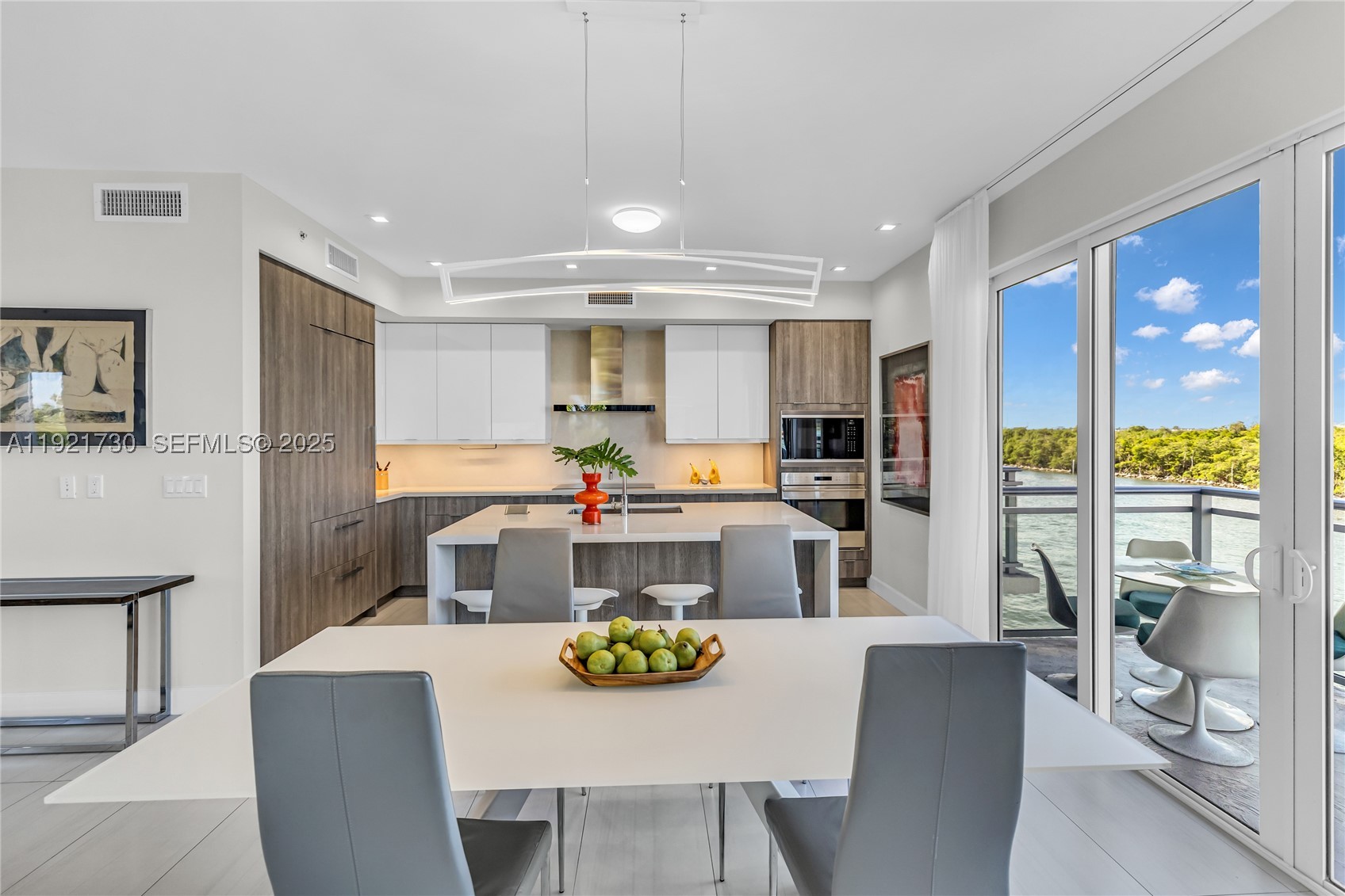 SEASIDE VILLAGE WEST COND - Residential