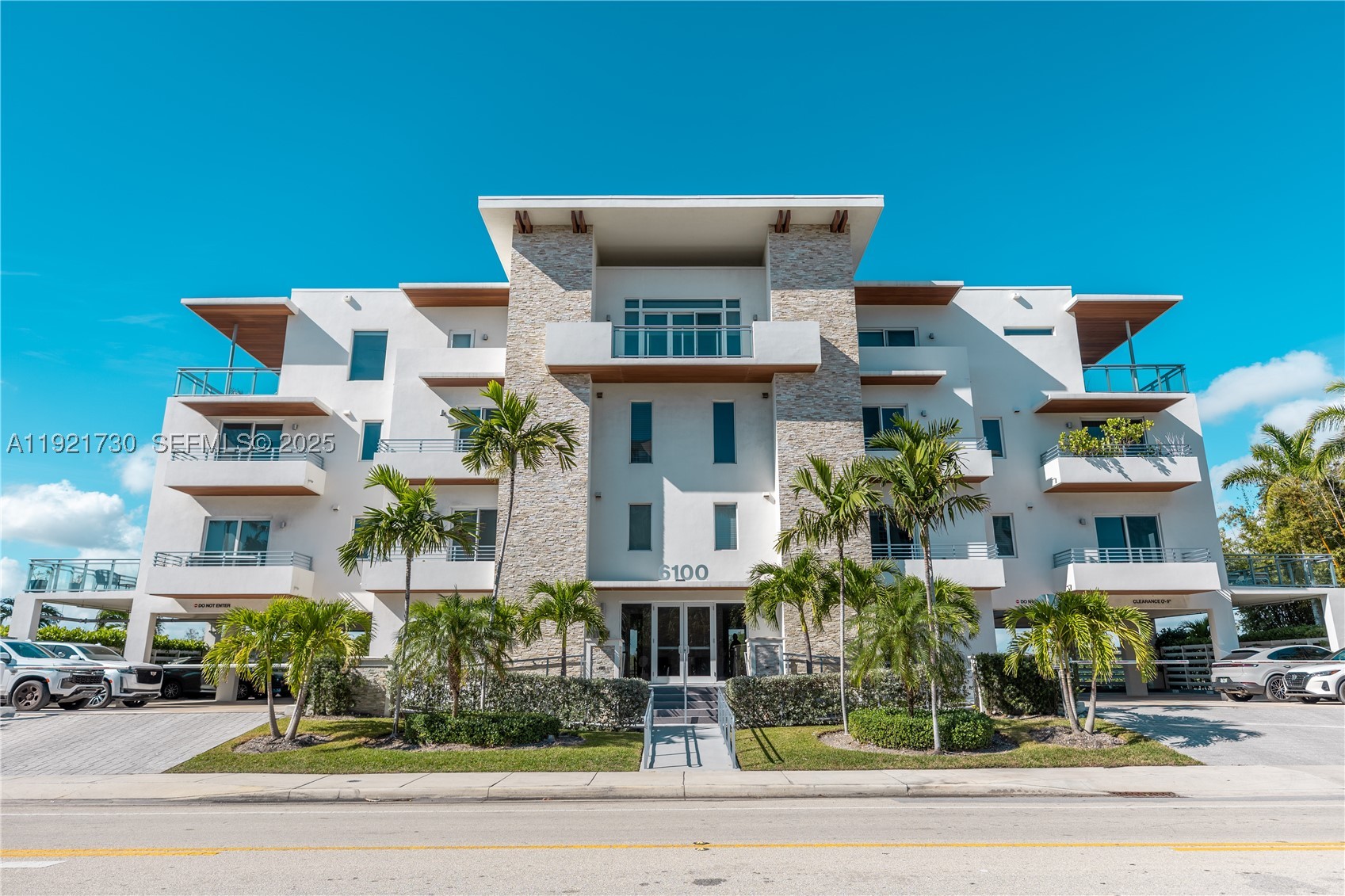 SEASIDE VILLAGE WEST COND - Residential