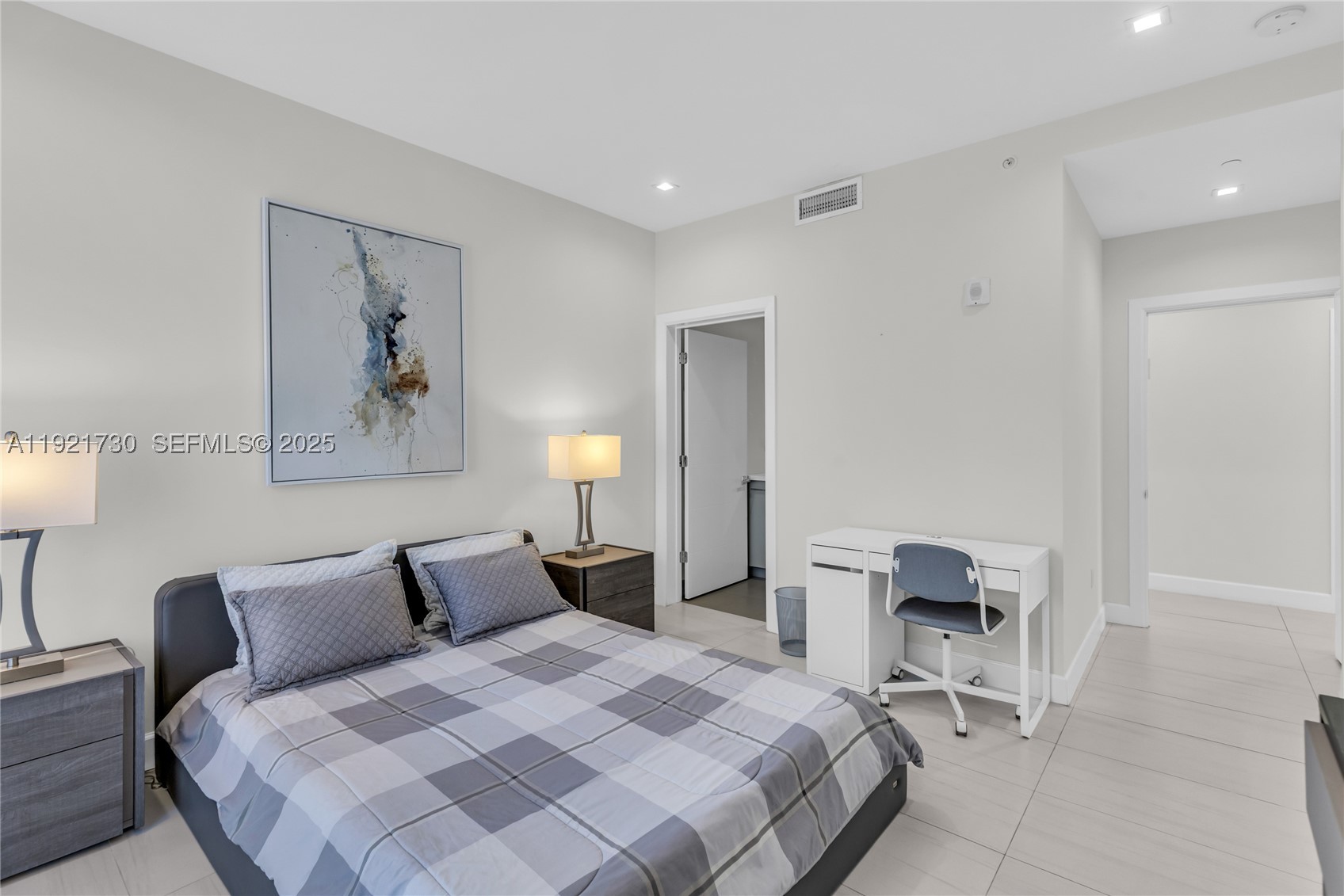 SEASIDE VILLAGE WEST COND - Residential