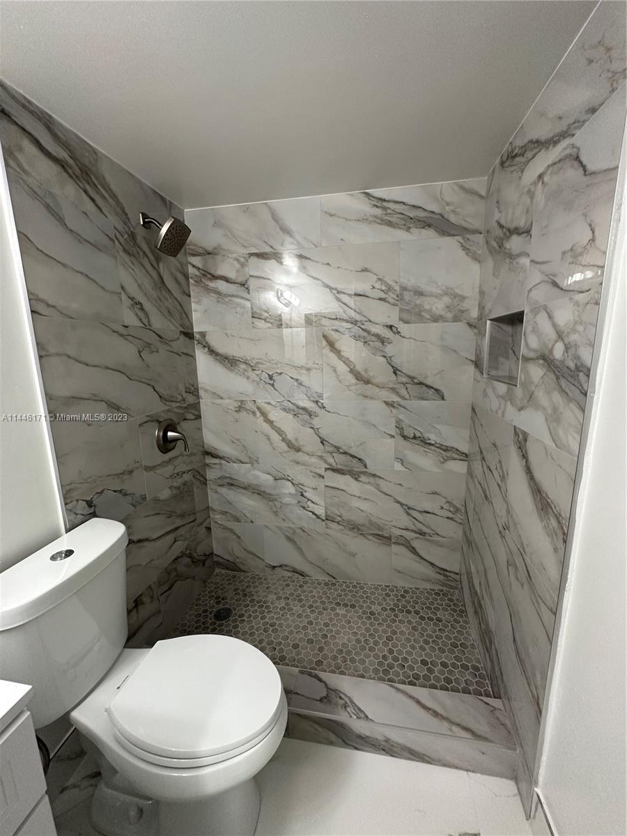 RIVERSIDE ADD AMEN PLAT - Residential Lease