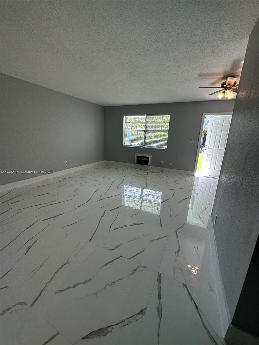 RIVERSIDE ADD AMEN PLAT - Residential Lease