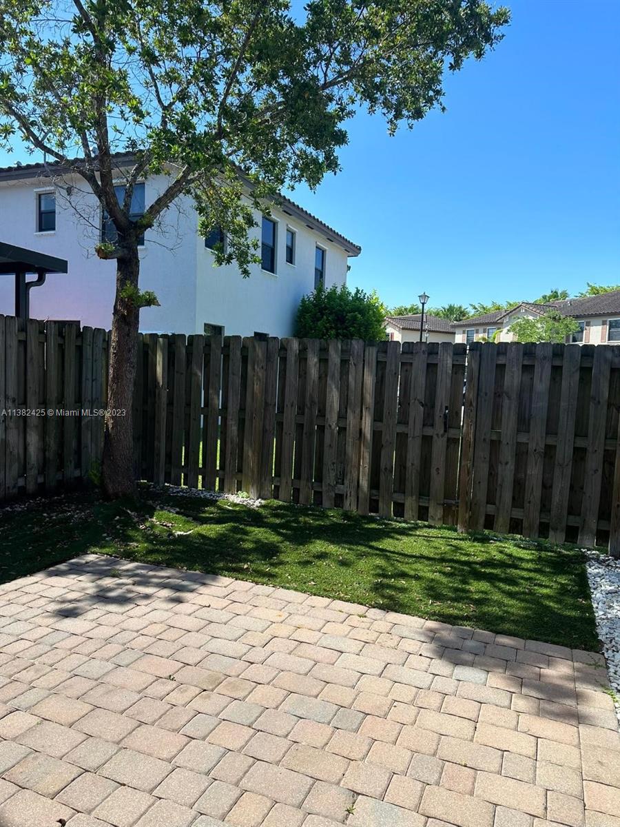 GARDEN ESTATES AT THE HAM - Residential Lease