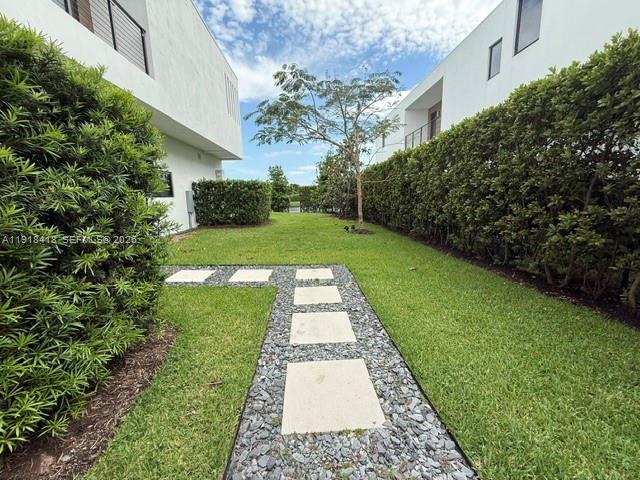 WESTON ESTATES - Residential
