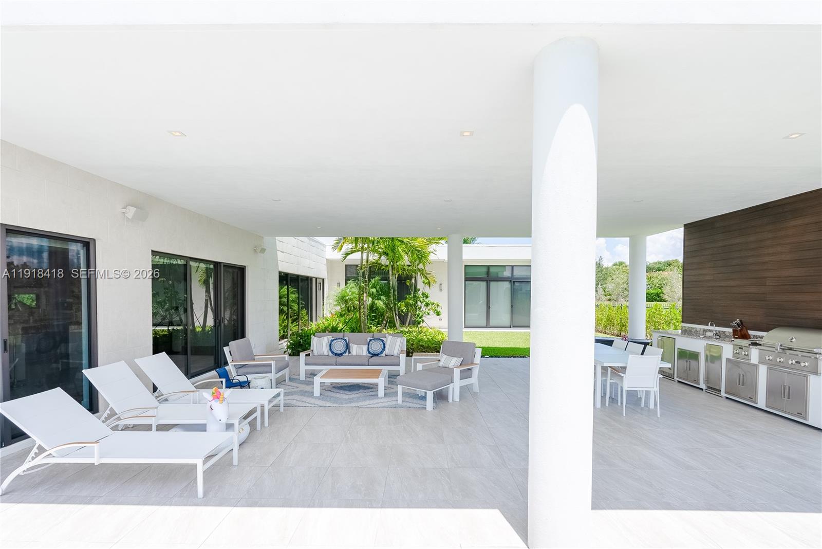 WESTON ESTATES - Residential