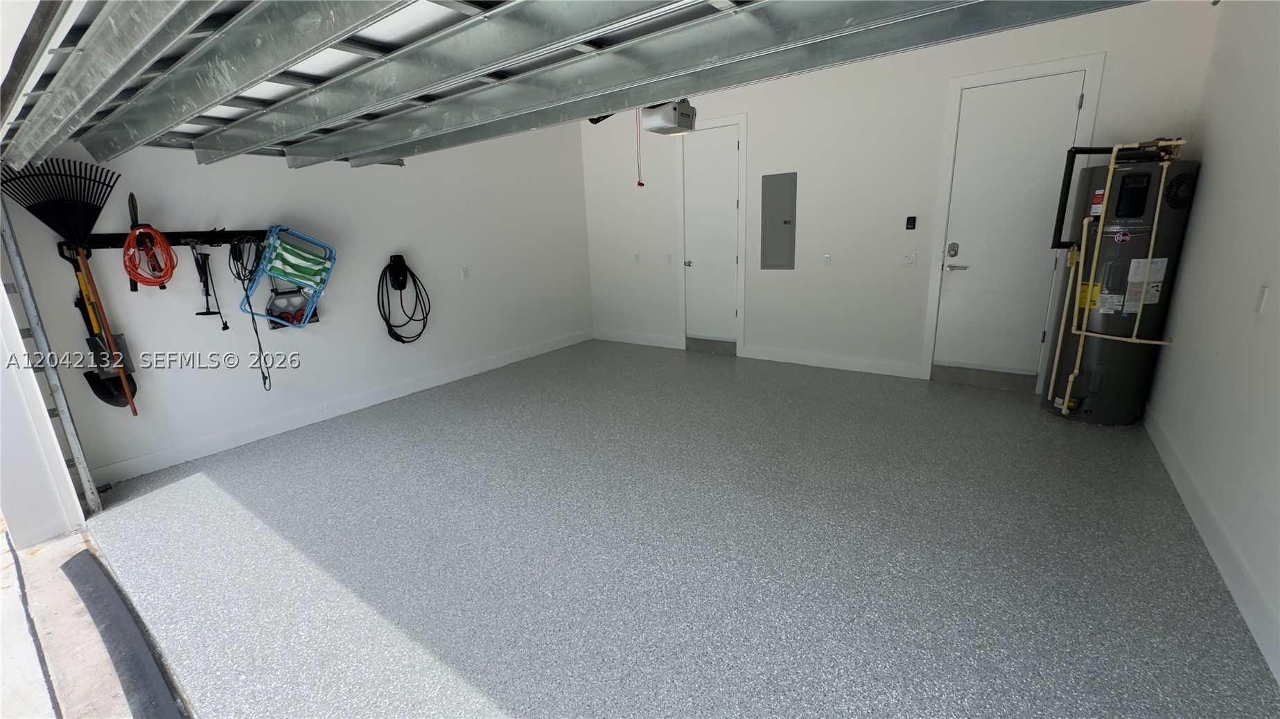 Petite - Residential