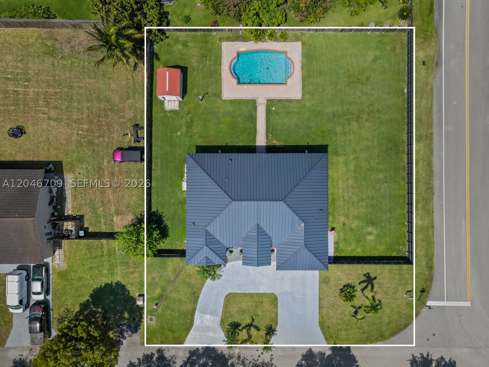 ESTATE MANSIONS - Residential