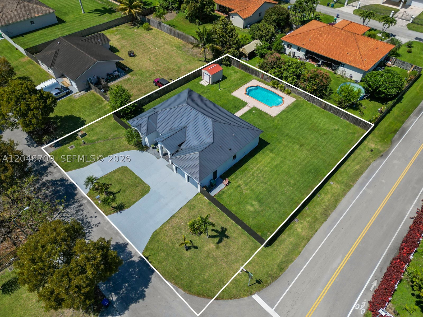 ESTATE MANSIONS - Residential