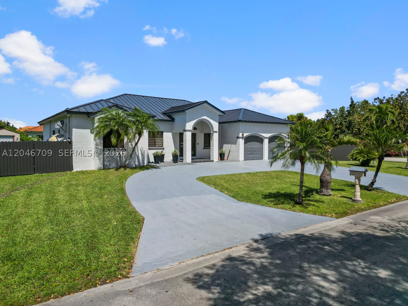 ESTATE MANSIONS - Residential