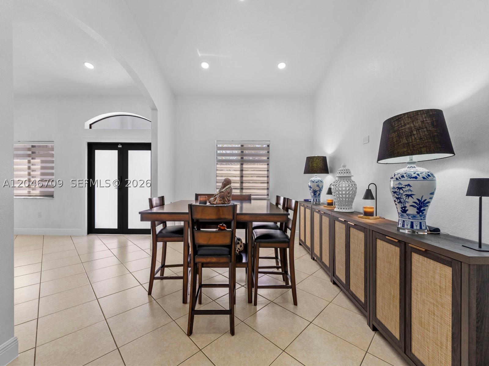 ESTATE MANSIONS - Residential