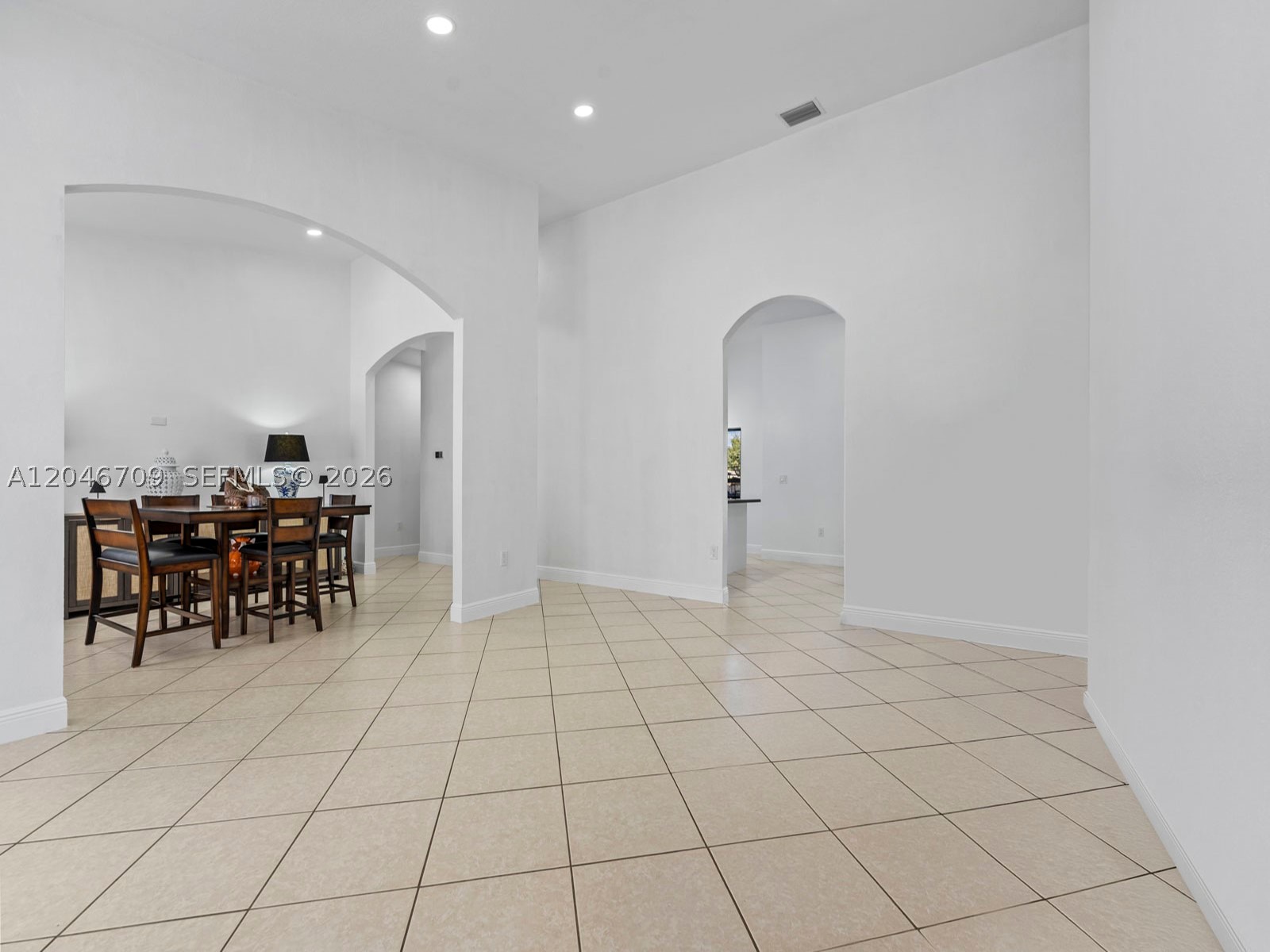 ESTATE MANSIONS - Residential