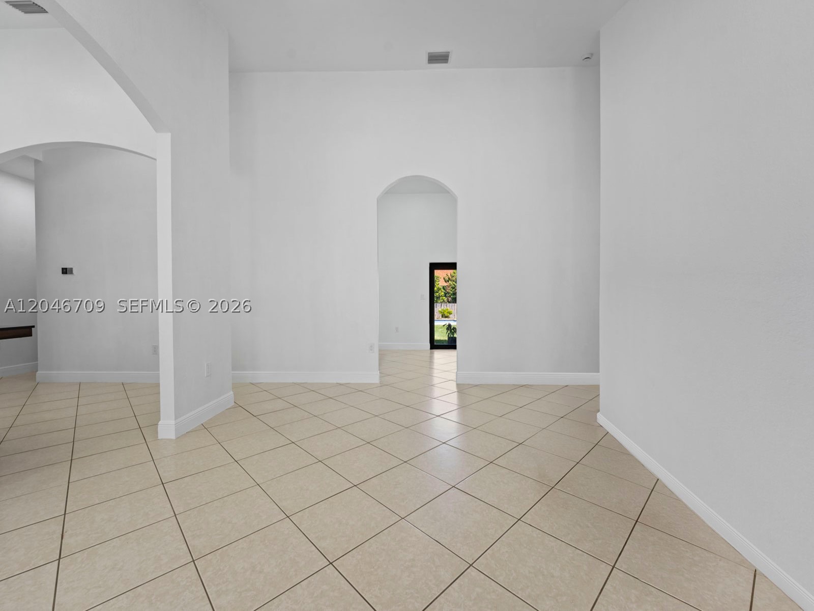 ESTATE MANSIONS - Residential