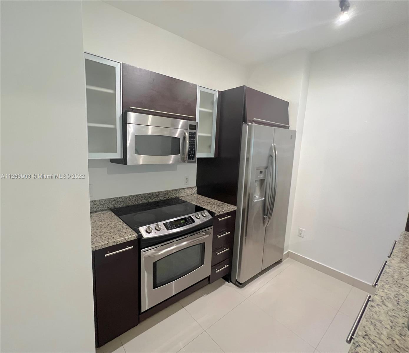 THE PLAZA 901 BRICKELL - Residential Lease