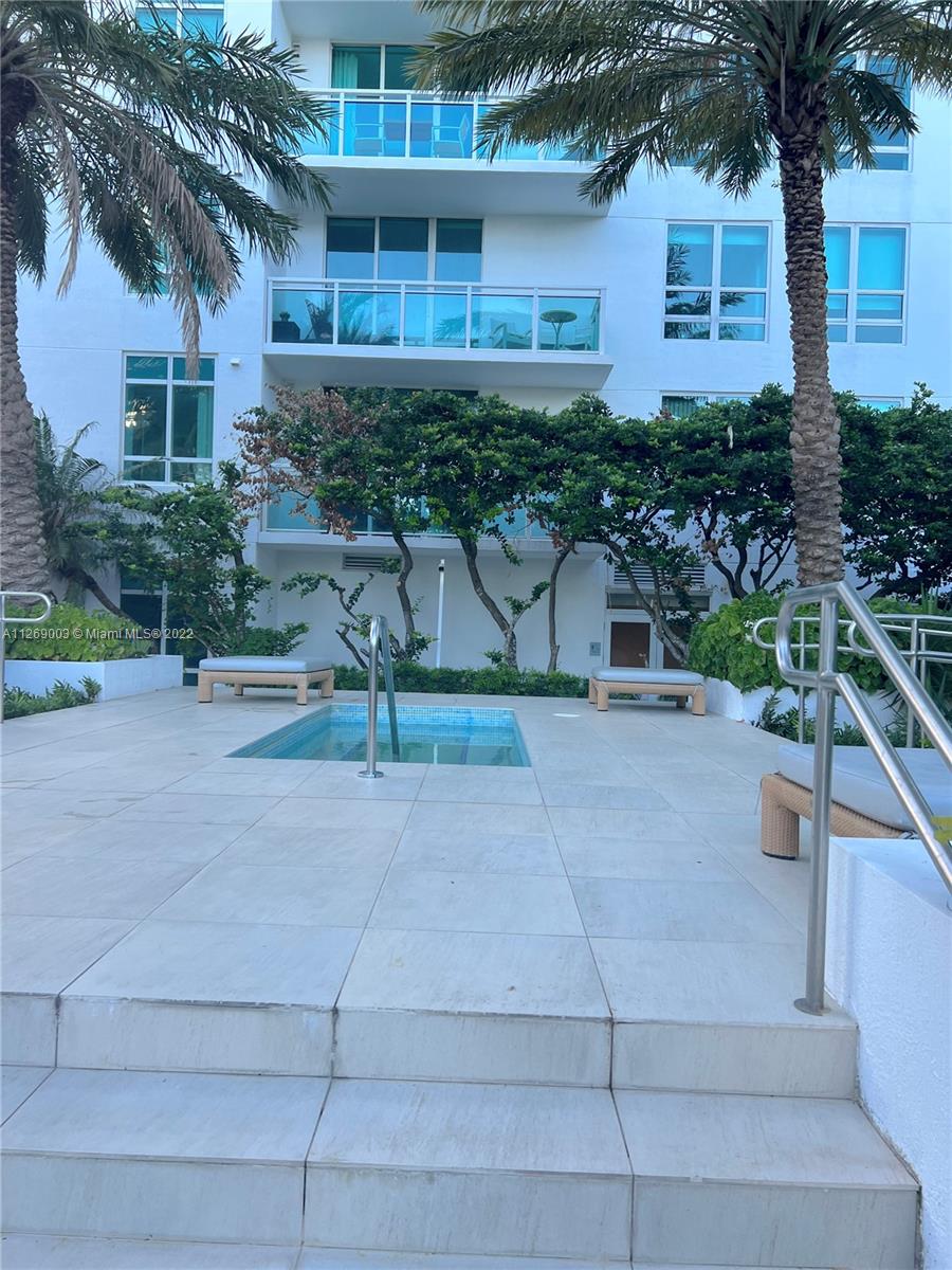 THE PLAZA 901 BRICKELL - Residential Lease