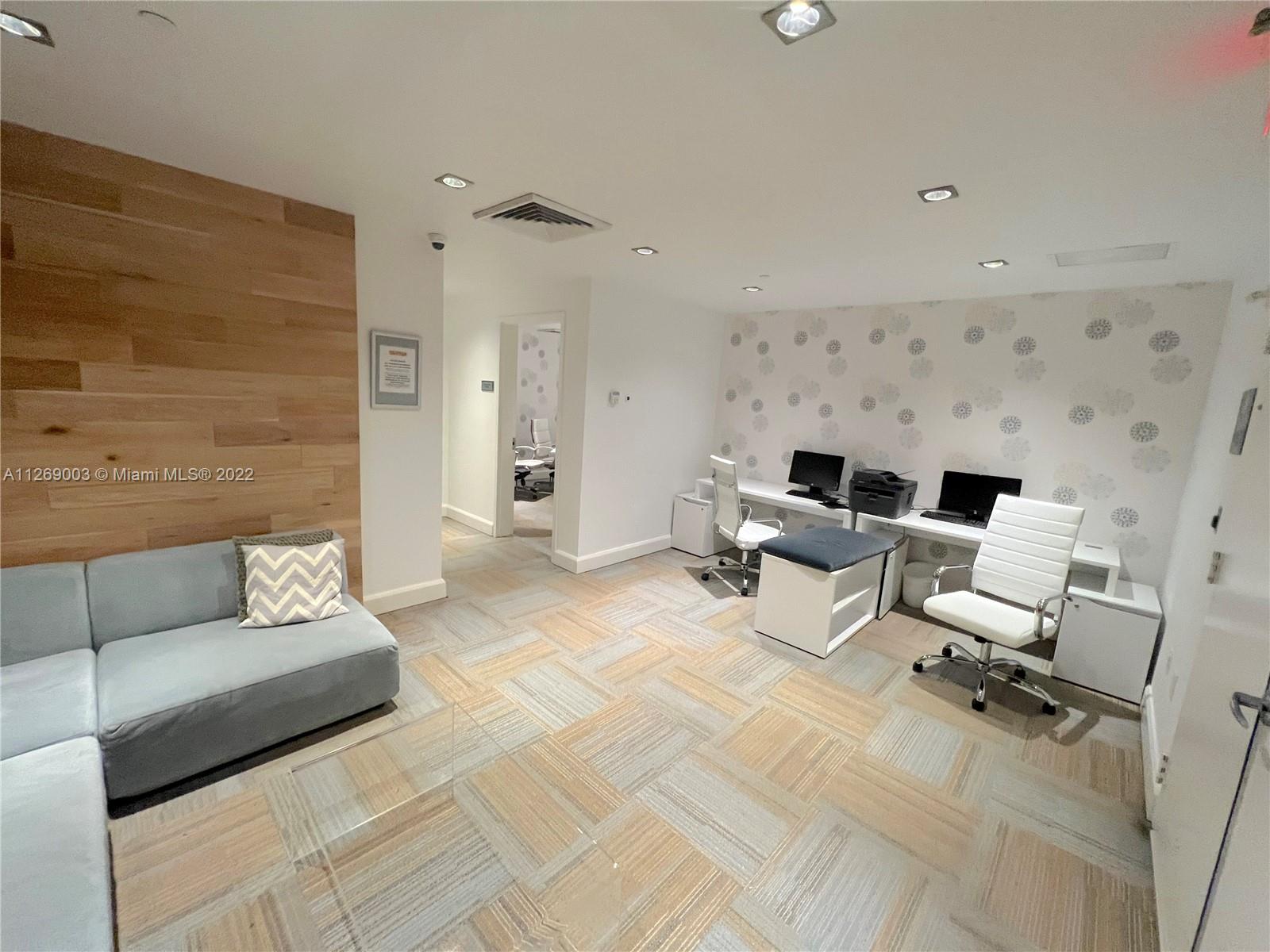 THE PLAZA 901 BRICKELL - Residential Lease