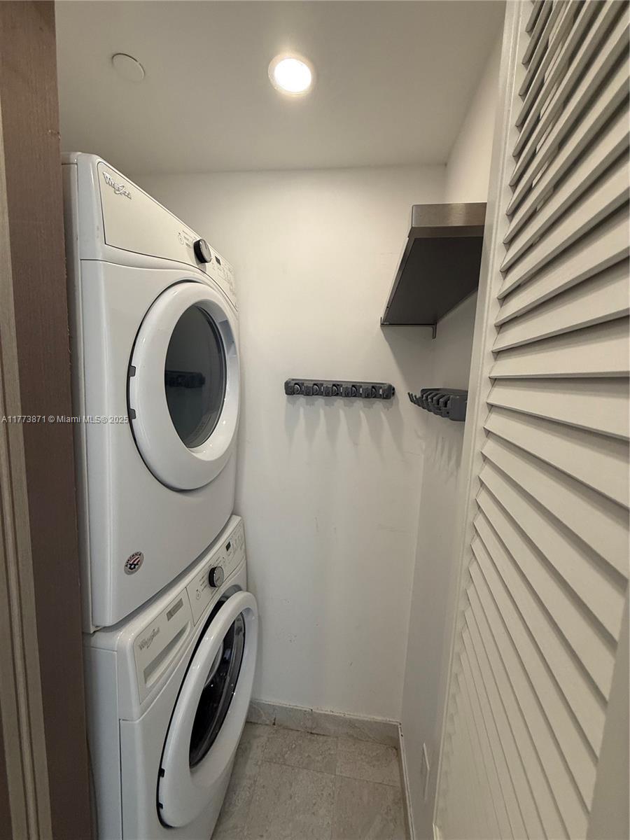 ARIA ON THE BAY CONDO - Residential Lease