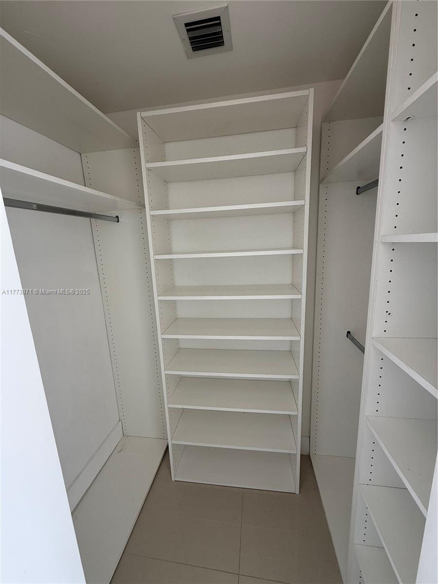 ARIA ON THE BAY CONDO - Residential Lease
