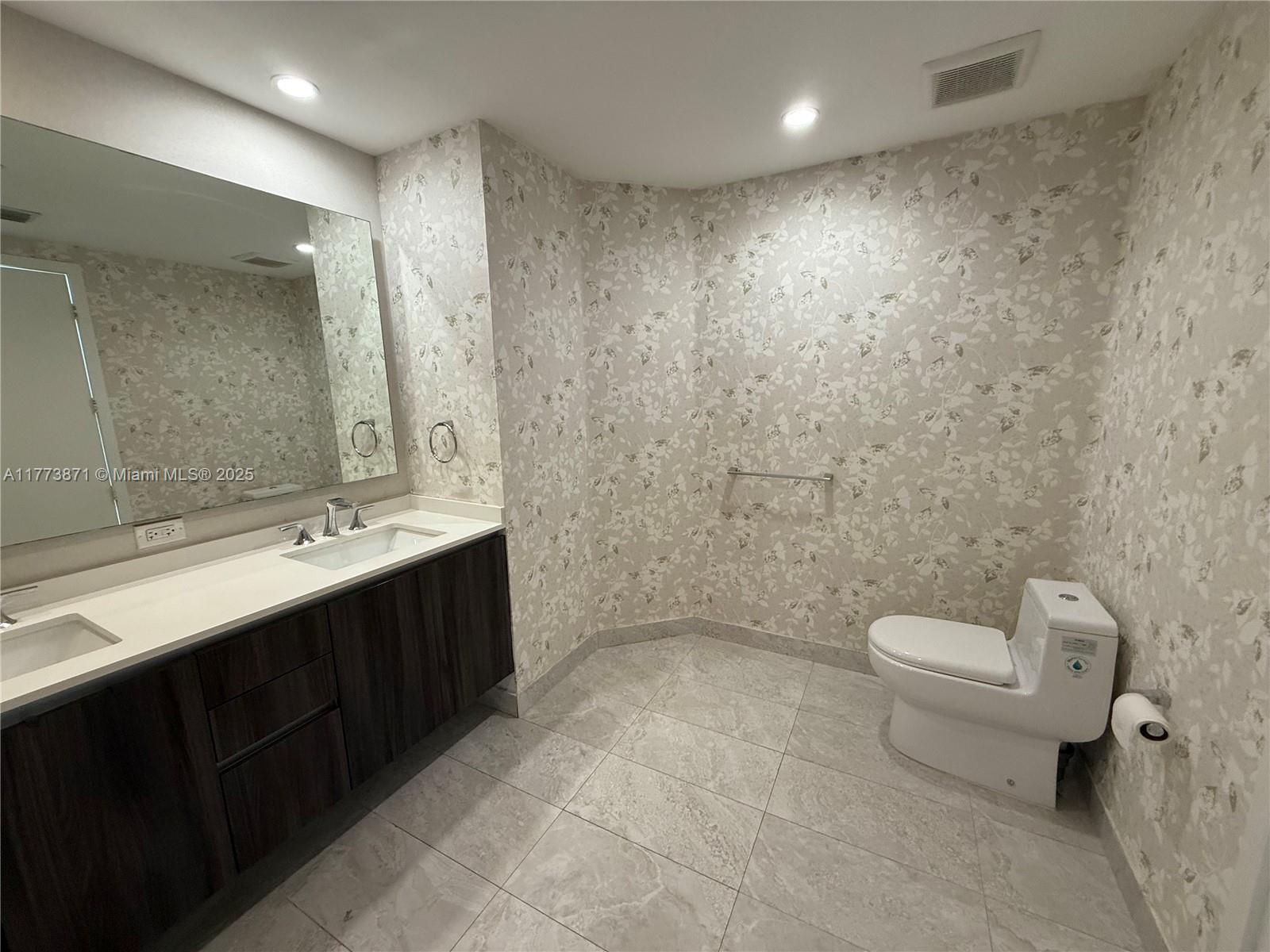 ARIA ON THE BAY CONDO - Residential Lease