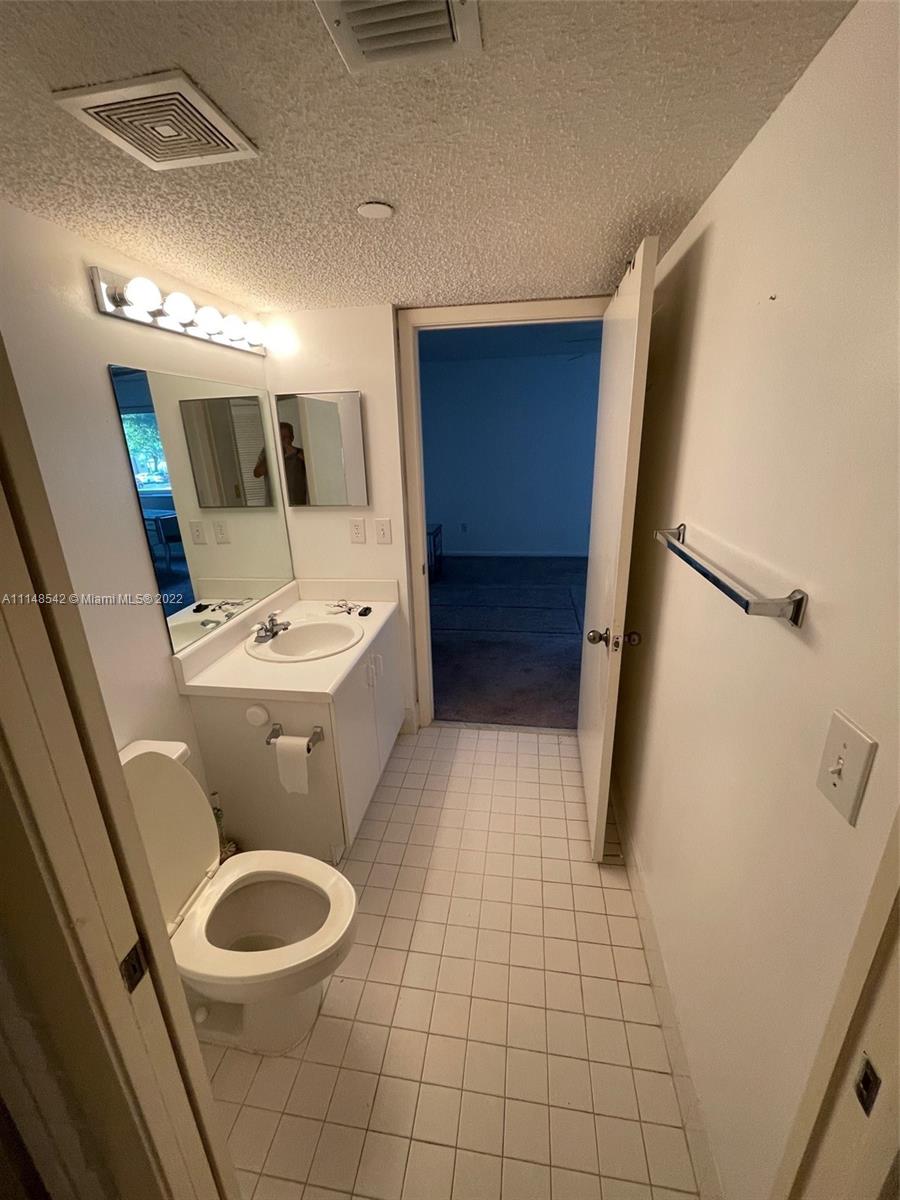 WELDON G CONDO - Residential