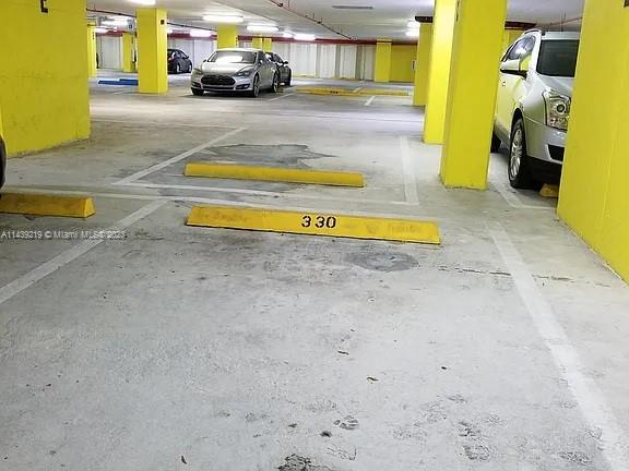DOWNTOWN DADELAND CONDO N - Residential Lease