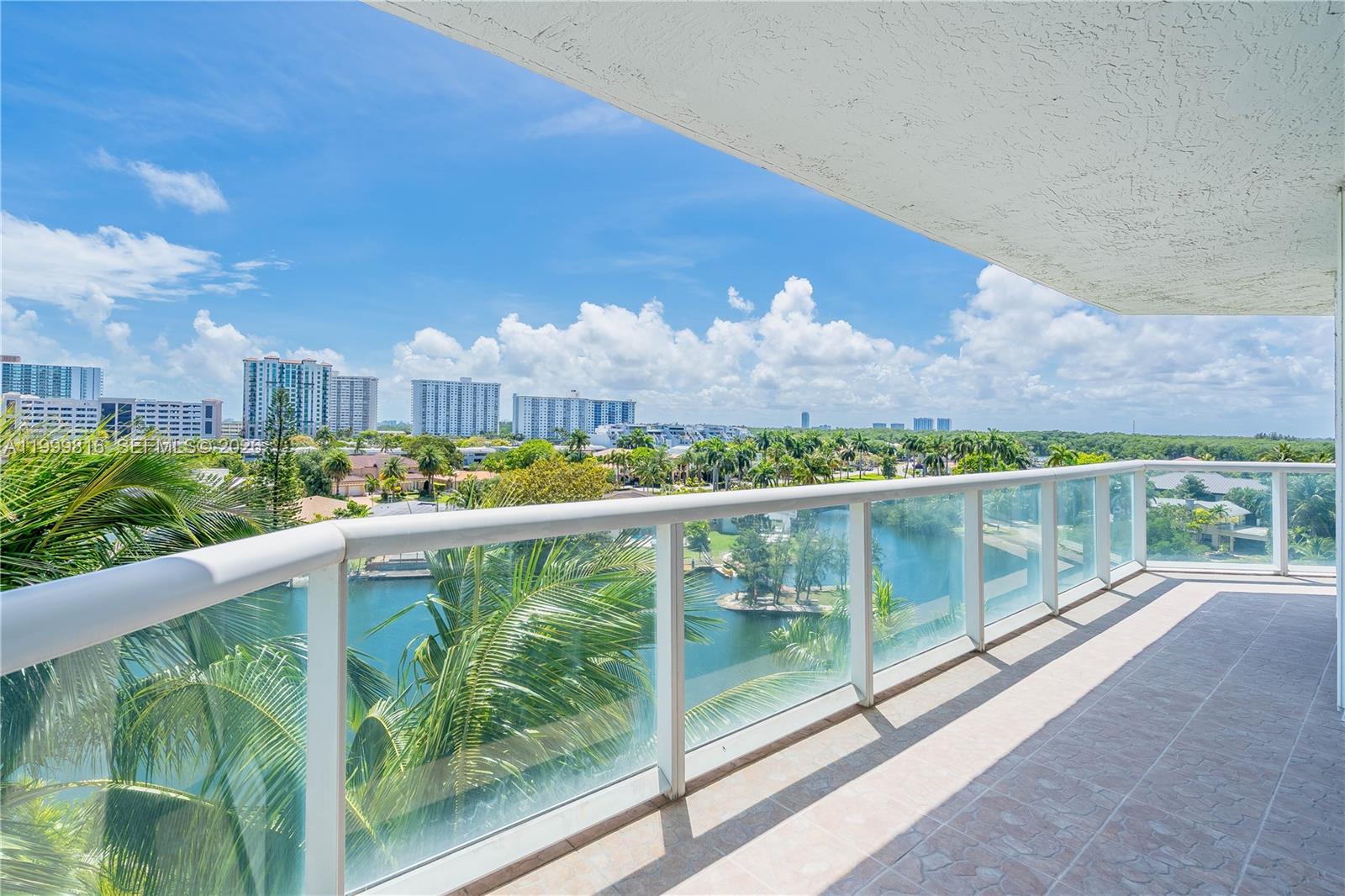 OCEANIA V CONDO - Residential