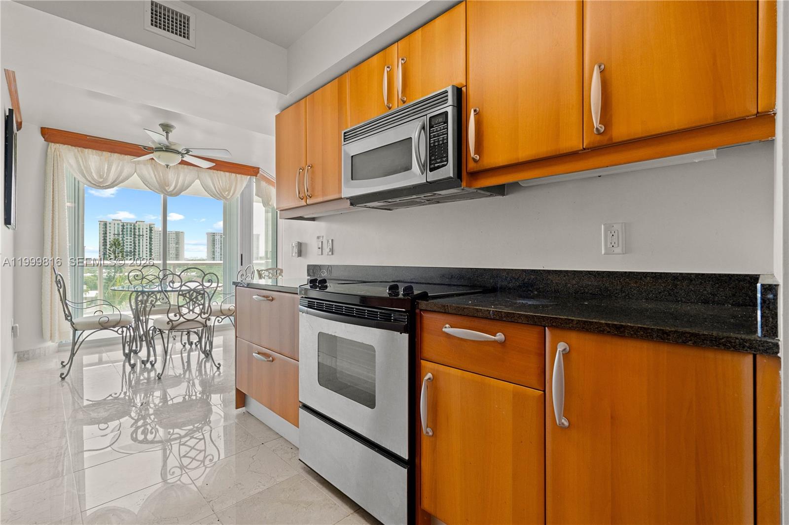 OCEANIA V CONDO - Residential