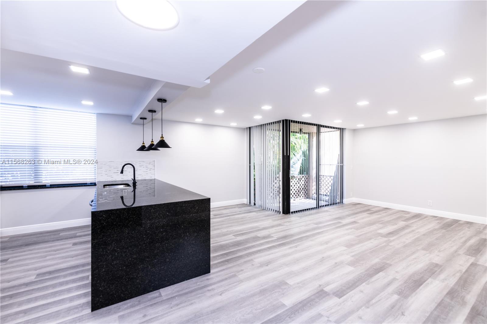 LAVERS DELRAY RACQUET CLU - Residential Lease