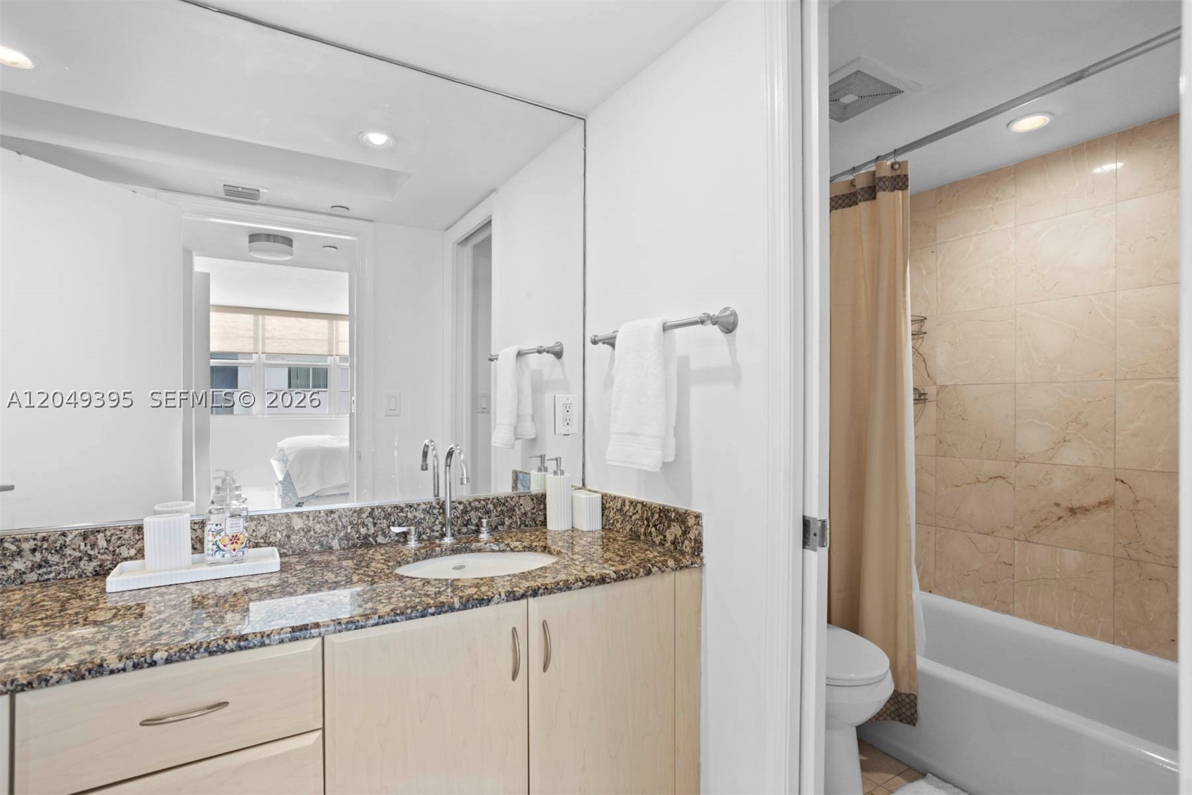 THE COLLINS CONDO - Residential Lease