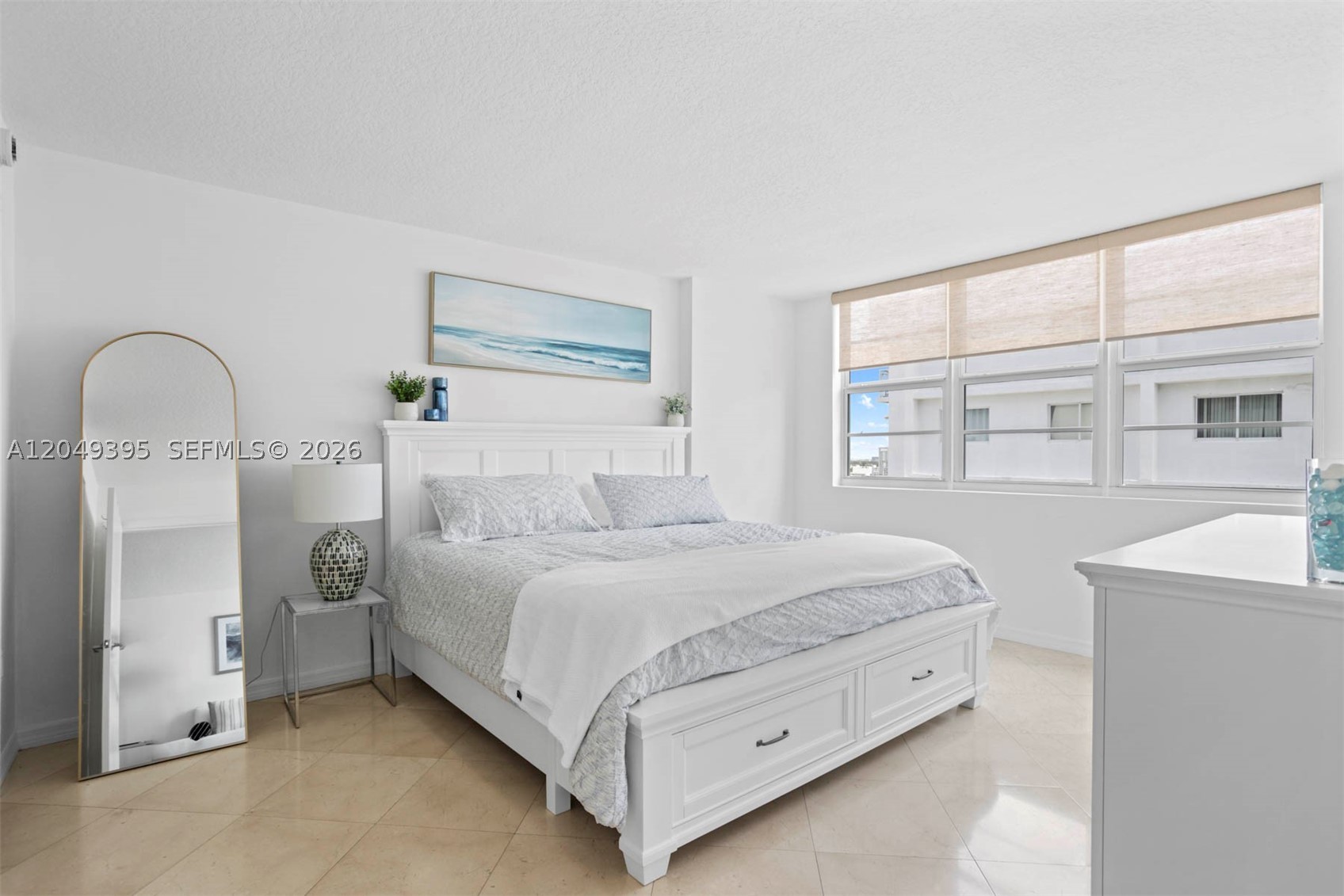 THE COLLINS CONDO - Residential Lease