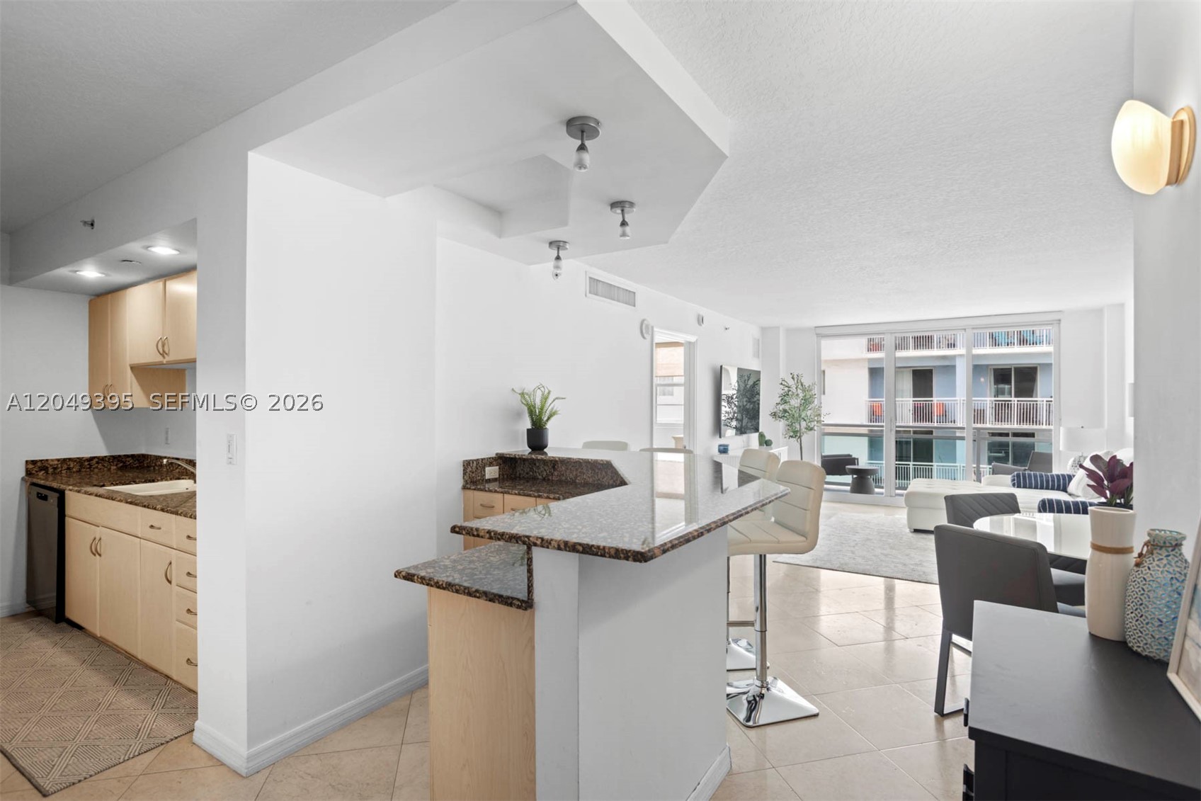 THE COLLINS CONDO - Residential Lease