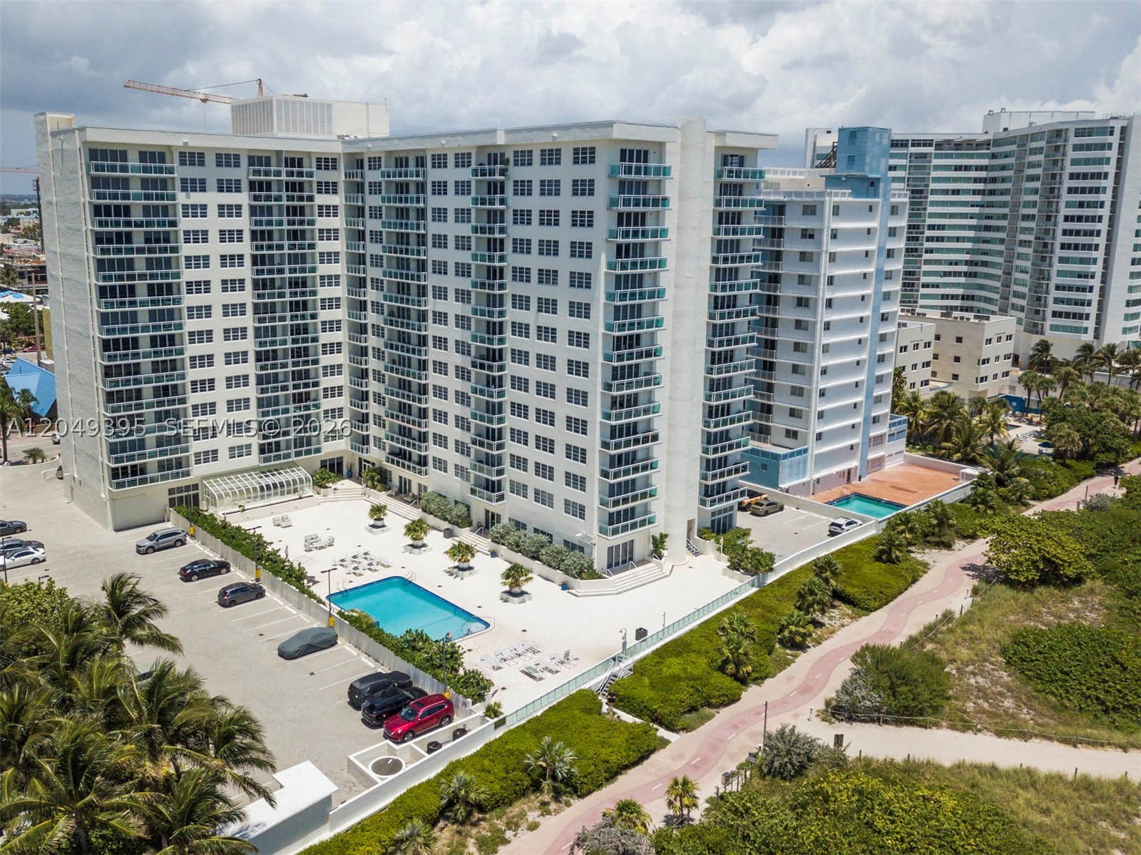THE COLLINS CONDO - Residential Lease