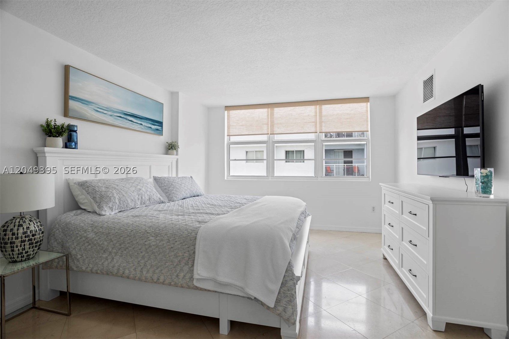 THE COLLINS CONDO - Residential Lease