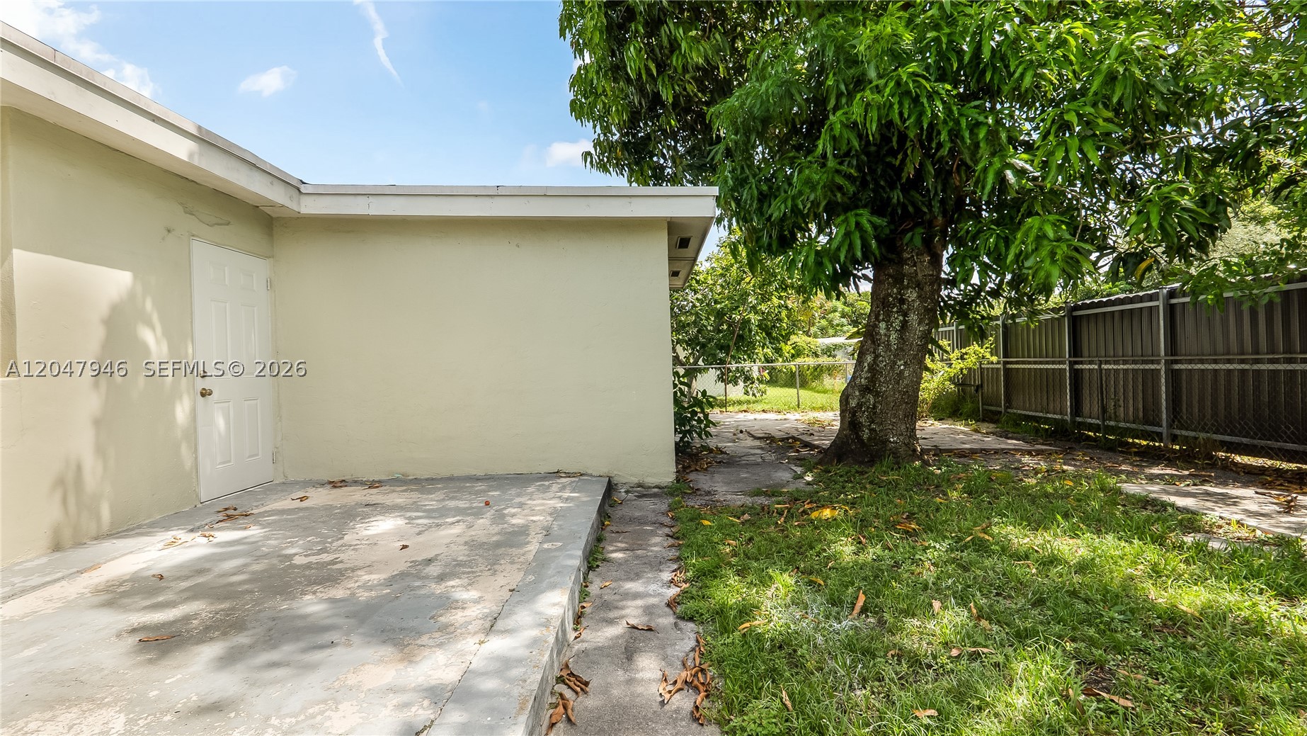 CAROL CITY GARDENS - Residential