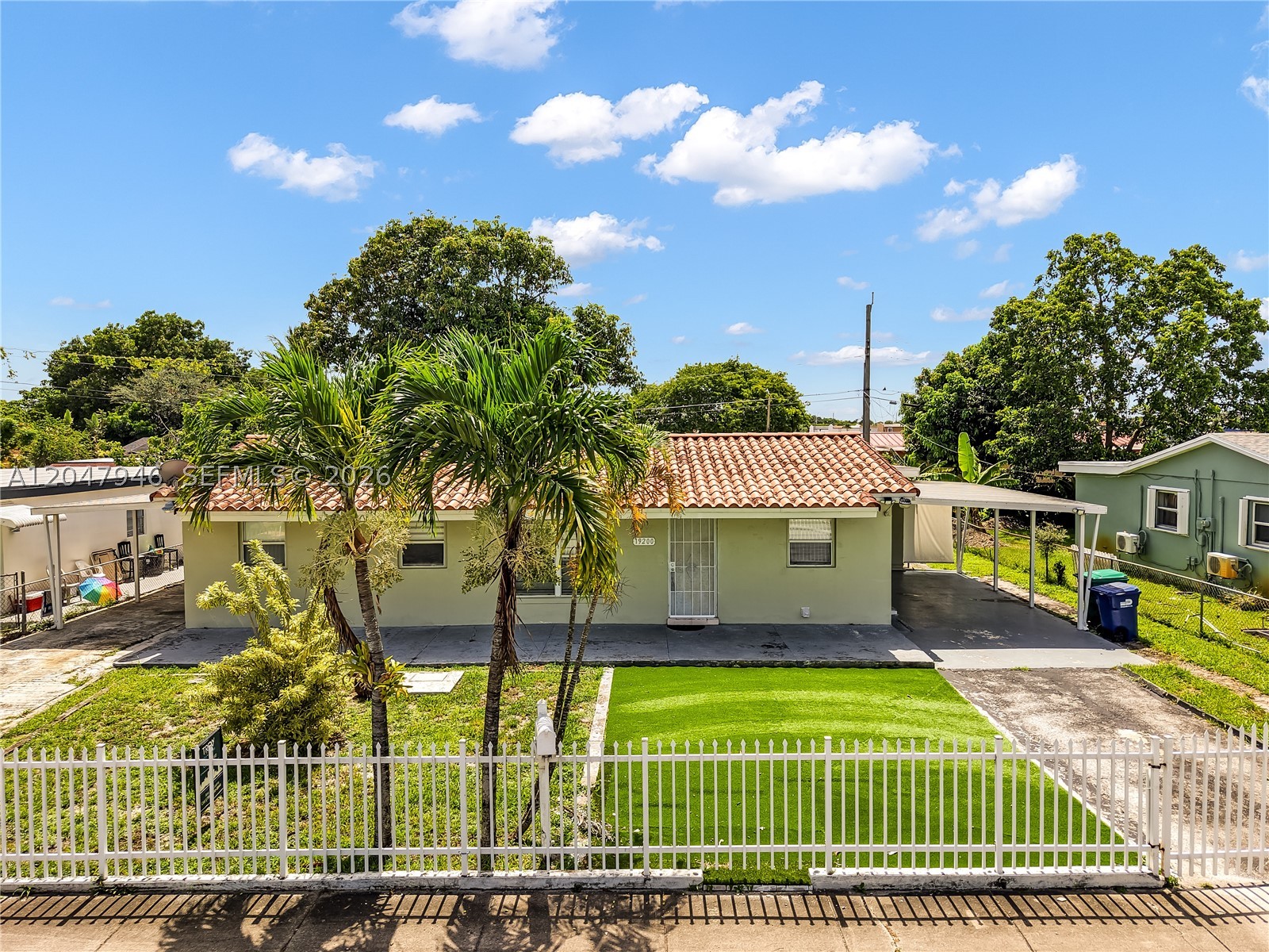 CAROL CITY GARDENS - Residential